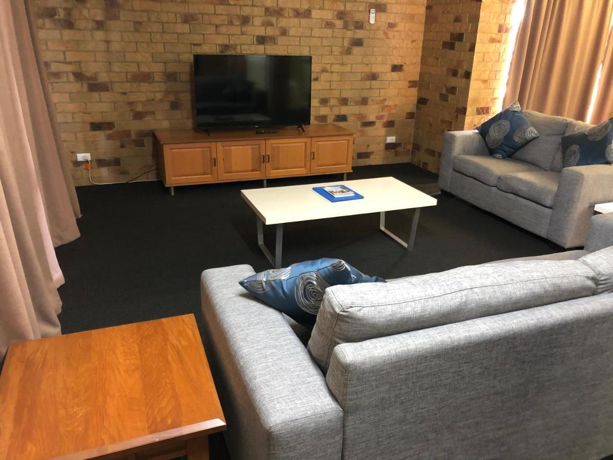 Bribie Waterways Motel Bongaree Eksteriør bilde