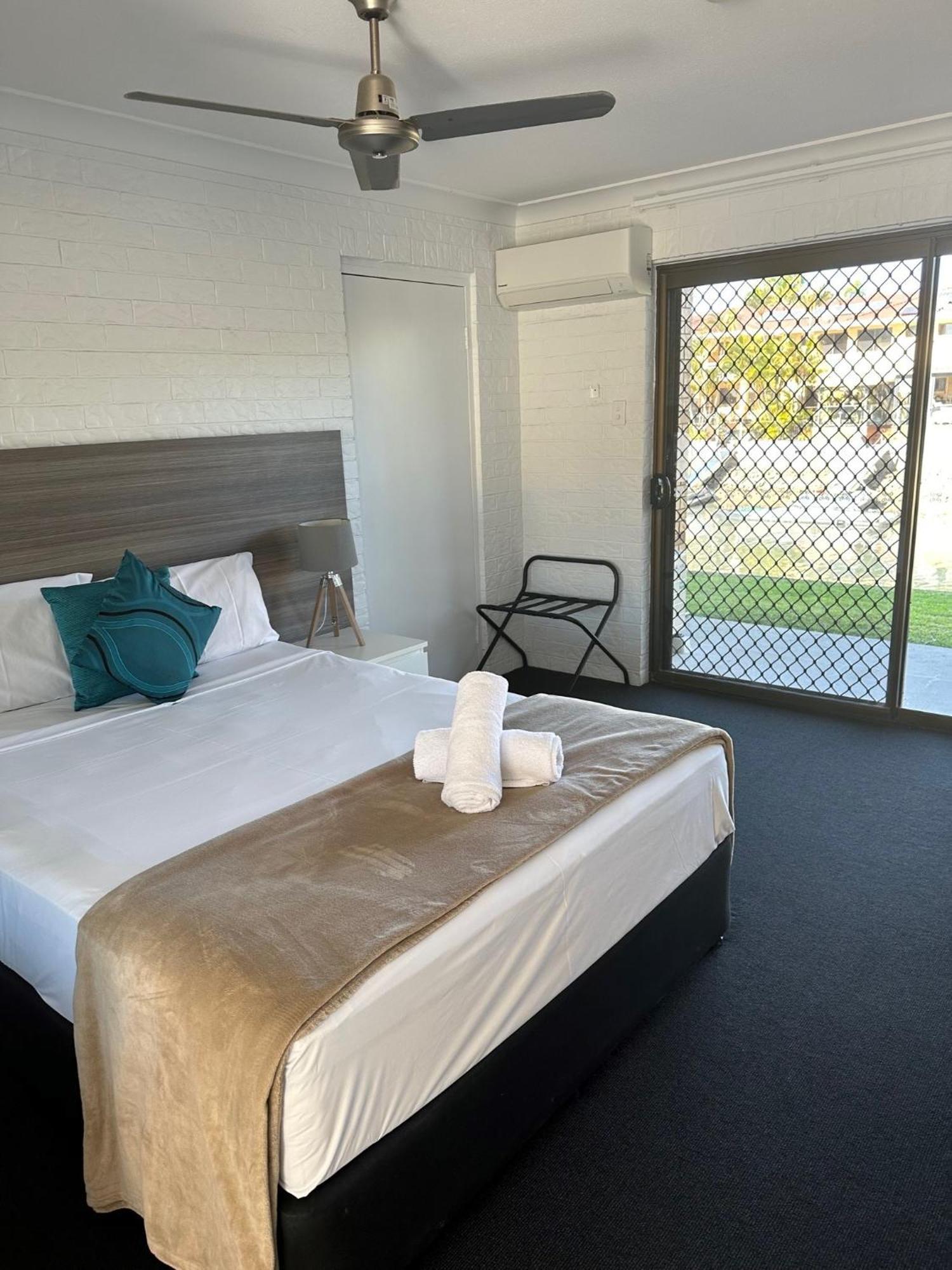 Bribie Waterways Motel Bongaree Eksteriør bilde