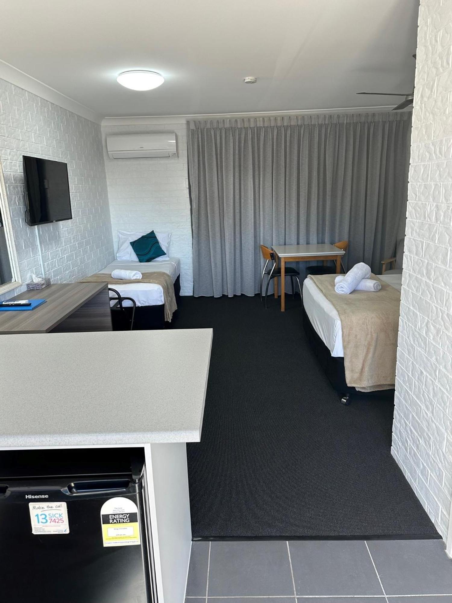 Bribie Waterways Motel Bongaree Eksteriør bilde
