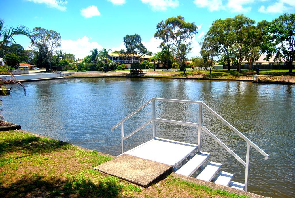 Bribie Waterways Motel Bongaree Eksteriør bilde