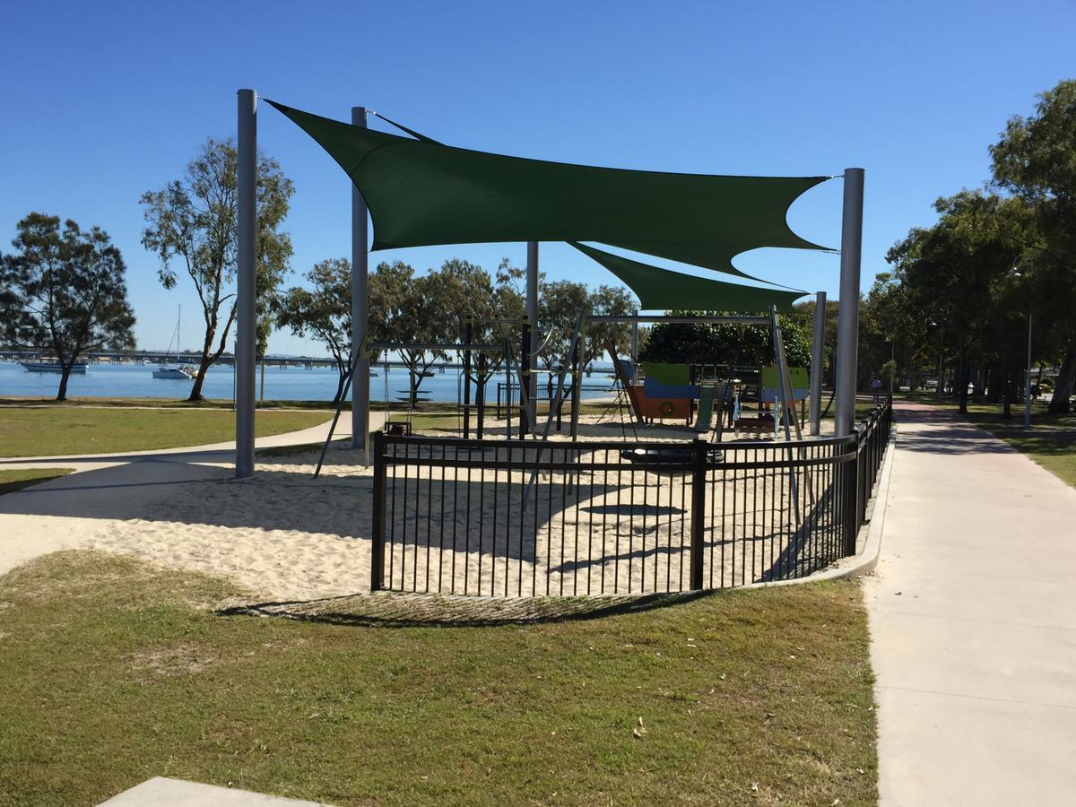 Bribie Waterways Motel Bongaree Eksteriør bilde