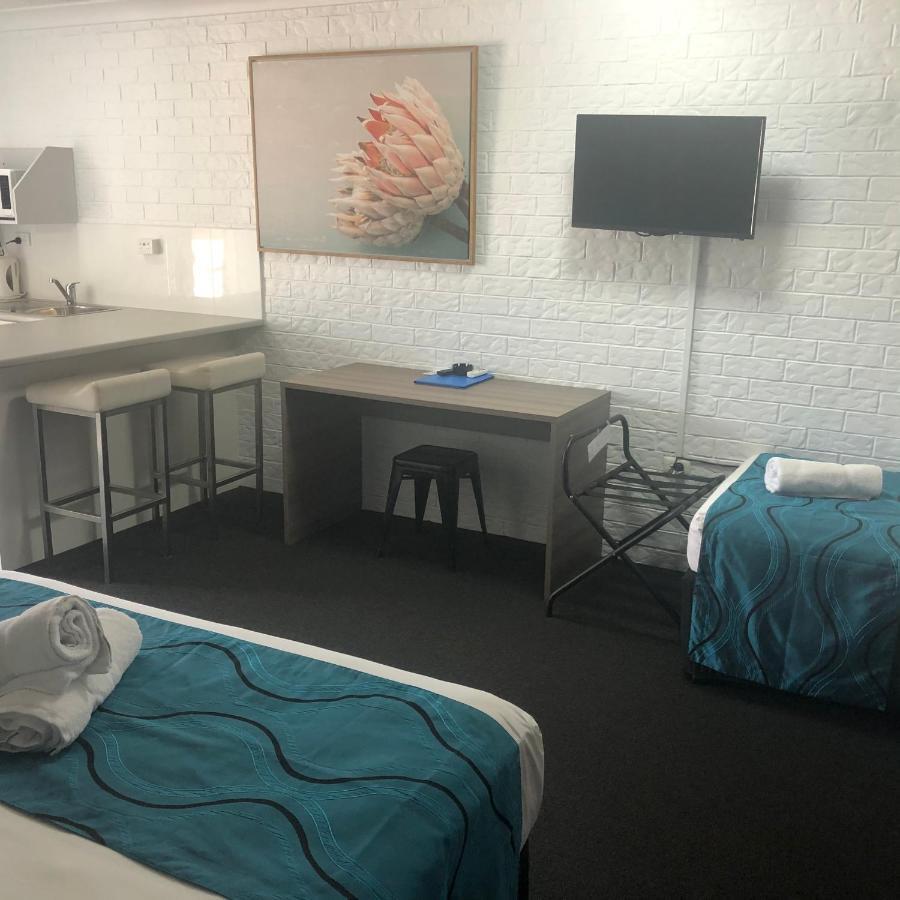 Bribie Waterways Motel Bongaree Eksteriør bilde