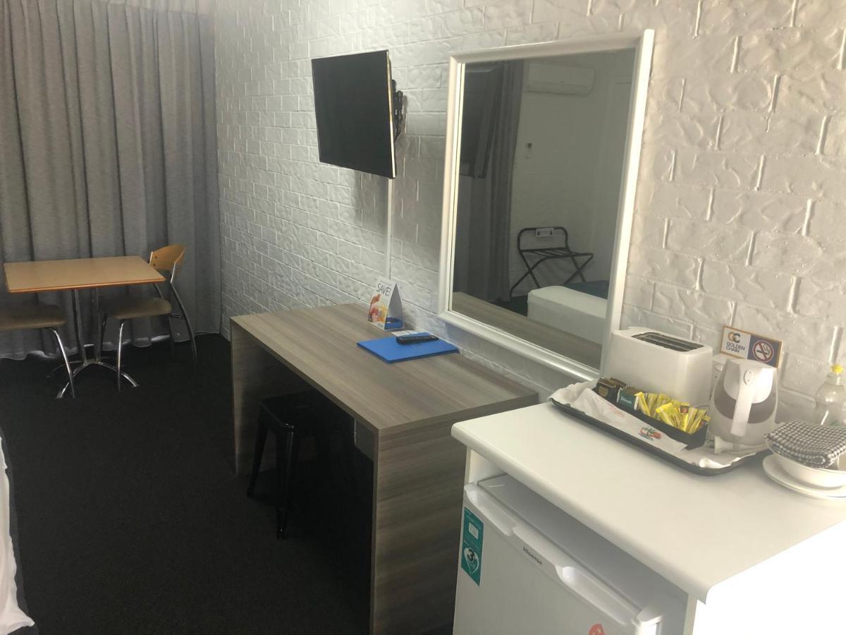 Bribie Waterways Motel Bongaree Eksteriør bilde