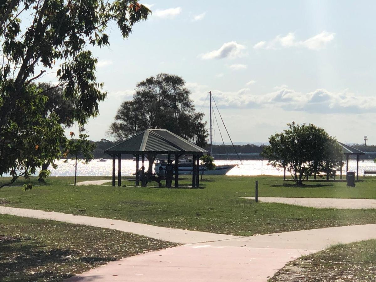 Bribie Waterways Motel Bongaree Eksteriør bilde